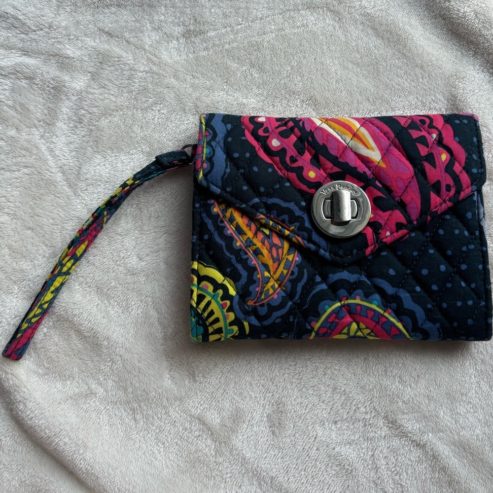 Vera Bradley Your Turn smartphone wristlet twilight paisley